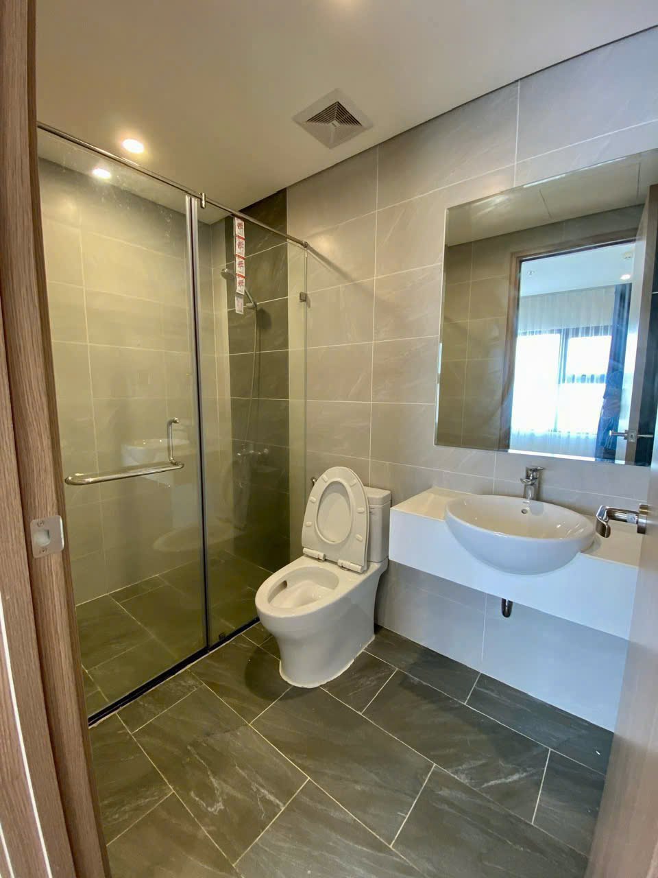 Căn hộ Vinhomes Grand Park (Origami) Quận 9 giá rẻ nhất, sẵn sổ, hỗ trợ vay thoải mái 2PN 2WC 59m2