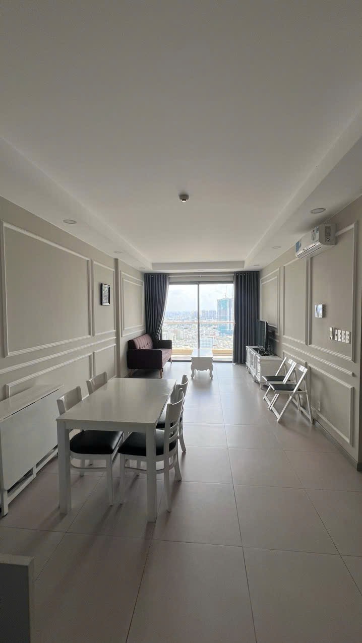 Cho thuê căn hộ 90m2, The Gold View, phường Vĩnh Hội