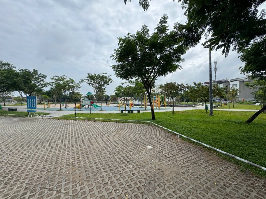 BÁN NHÀ MẶT TIỀN KHU DÂN CƯ HAI THÀNH 100M2 9.X TỶ 4 TẦNG NỘI THẤT GỖ CAO CẤP TRƯỜNG HỌC CÔNG VIÊN