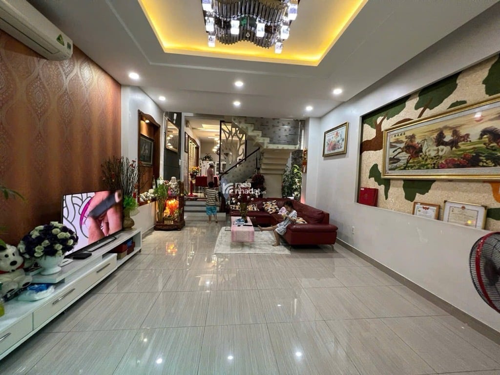 NHÀ ĐẸP HẺM THÔNG 4 TẦNG ÔTÔ ĐỔ CỬA NGÀY ĐÊM ĐỐI DIỆN VẠN PHÚC, 5X20; 11,5 TỶ.