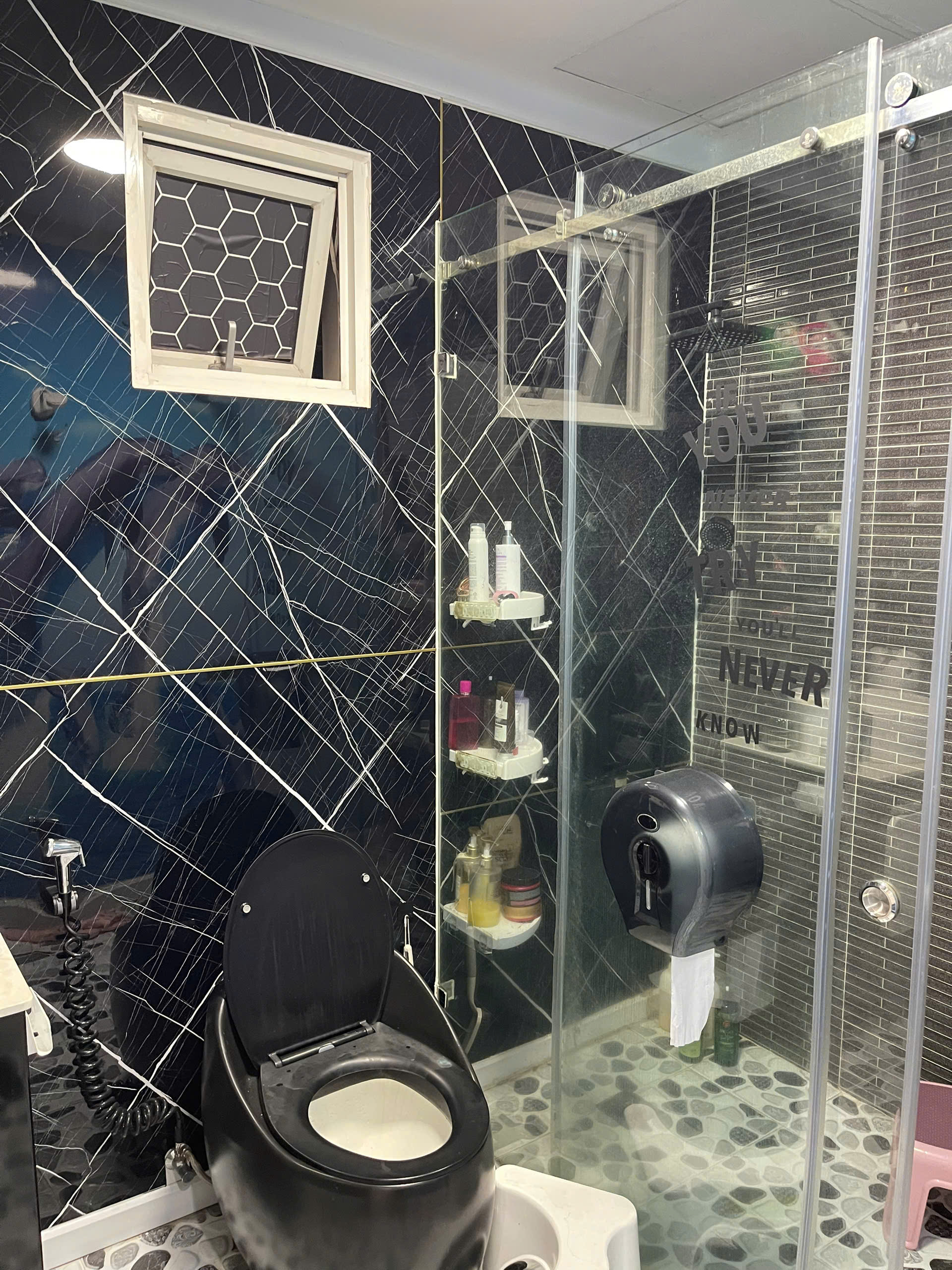 BÁN CĂN HỘ CAO CẤP QUẬN 7, FULL NỘI THẤT, DỌN VÀO Ở NGAY