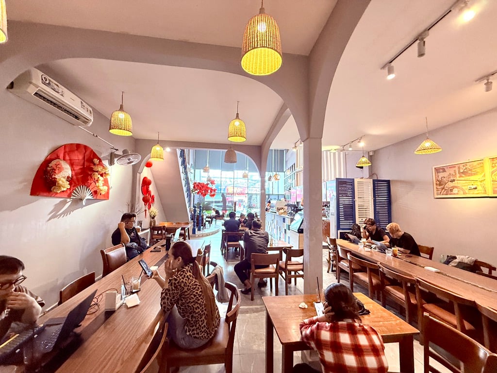 MẶT TIỀN KHỦNG KINH DOANH SẦM UẤT DOANH THU 60tr/THÁNG