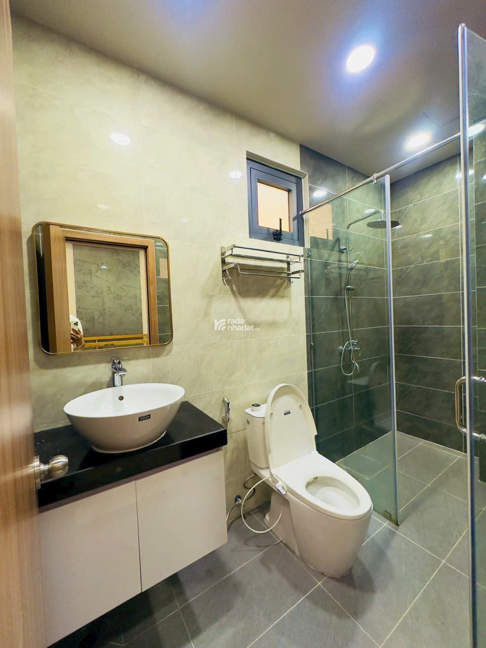 Giảm 1tỷ! Siêu Phẩm Mặt Tiền Kinh Doanh DT(3.5x19m) 7 tầng Điện Biên Phủ Q10