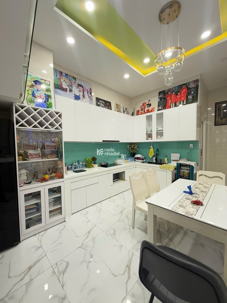 NHÀ SIÊU PHẨM LẠC LONG QUÂN - TÂN BÌNH - 3 TẦNG BTCT - NỞ HẬU NHẸ - 61 M2 - TẶNG NỘI THẤT