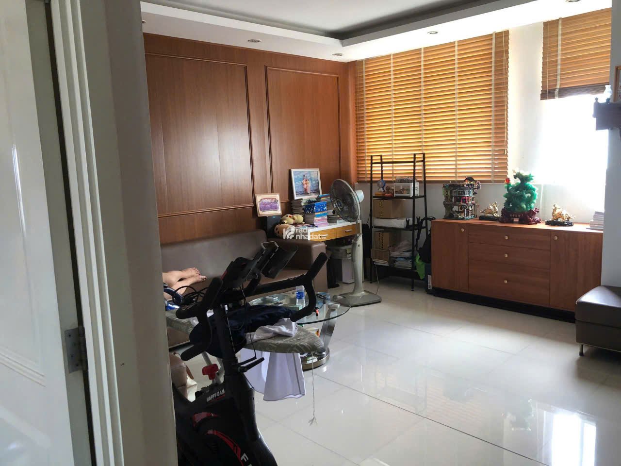Cần bán gấp căn Penhouse Cộng Hòa Plaza, DT 155m2, 4PN, 3WC, có nội thất giá 7.8 tỷ. 