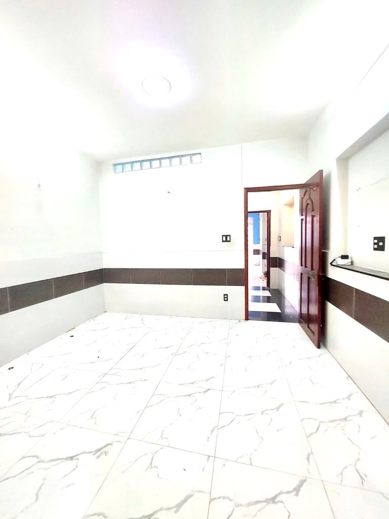 Bán nhà mặt tiền Võ Thành Trang 120m2