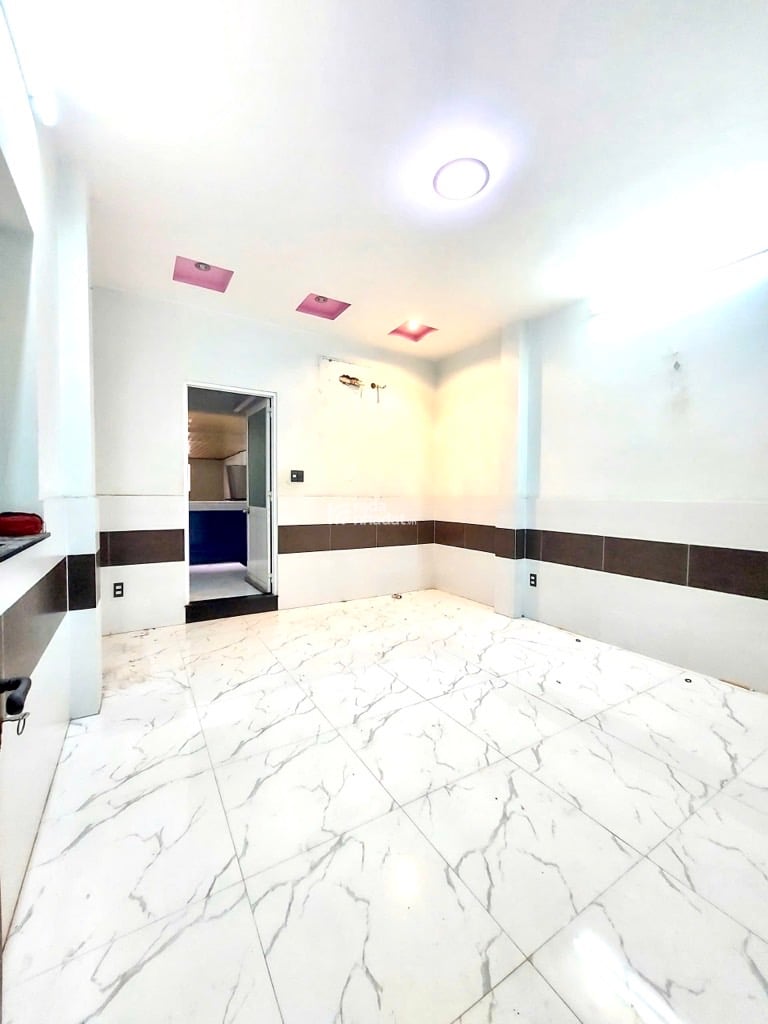 Bán nhà mặt tiền Võ Thành Trang 120m2