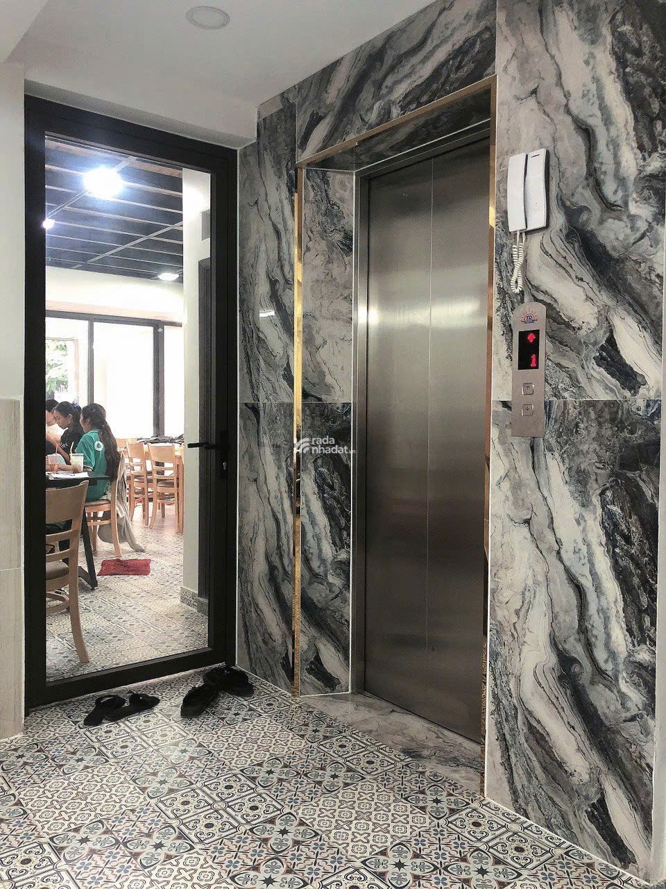 Bán CHDV 7L mới 27PN HXH Thống Nhất MT 7.3m sàn 490m2 có hầm T.máy TN 145tr chỉ 25 tỷ.