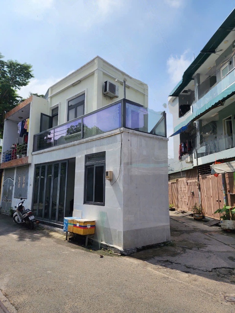 Nhà lô góc 2 mặt tiền ô tô tránh Linh Chiểu, Thủ Đức Chỉ 3,5 tỷ 