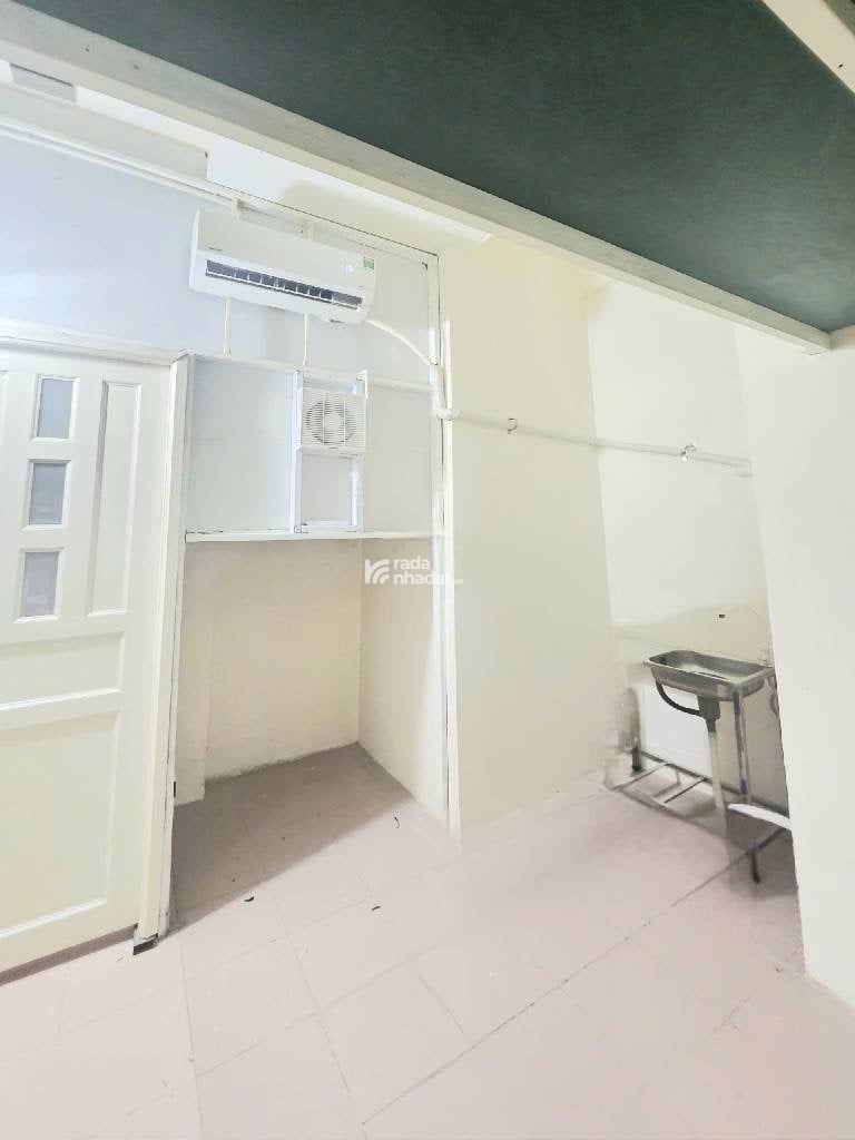 CHDV NI SƯ HUỲNH LIÊN - TÂN BÌNH - SÁT MT - 70M2 - 3 TẦNG BTCT 