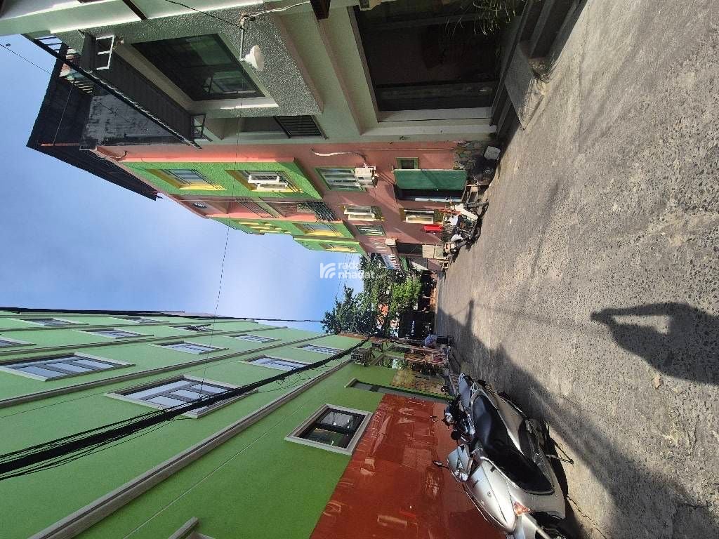 NHÀ MỚI ĐẸP LUNG LINH - CÓ THANG MÁY - XE HƠI NGỦ TRONG NHÀ - HẺM XE TẢI TRÁNH - KHU PHÂN LÔ ĐỒNG 