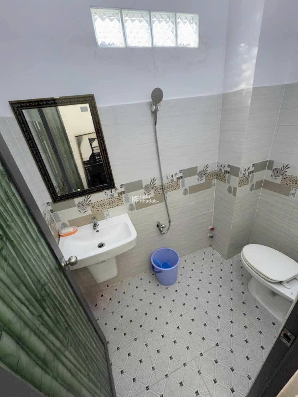 NHÀ BÔNG SAO 4 TẦNG - HẺM XE HƠI ĐẬU CỬA - QUẬN 8 - CÁCH MT ĐƯỜNG HƠN CHỤC M - NHỈNH 7 TỶ 