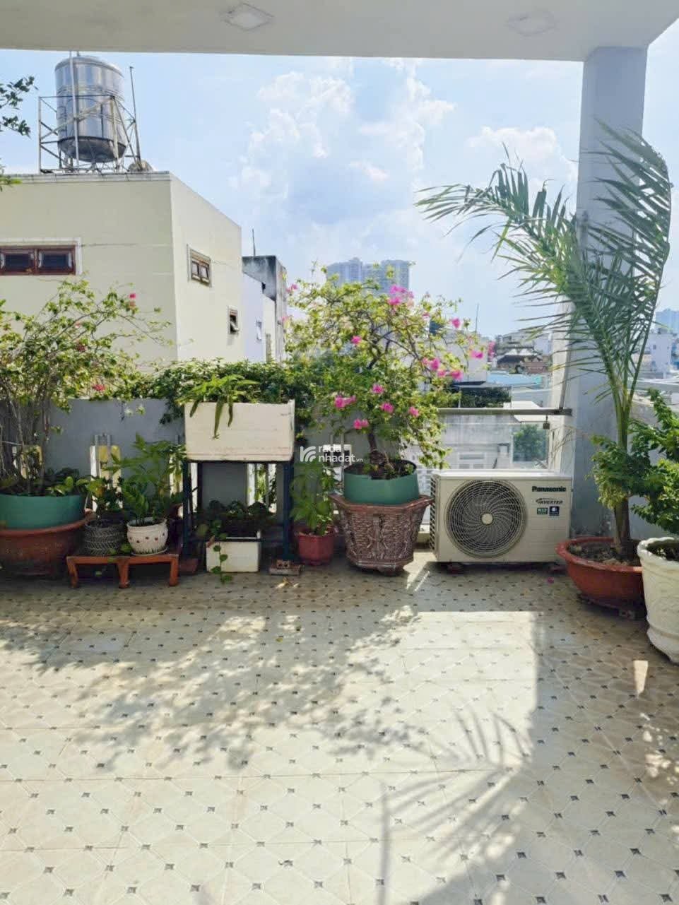 NHÀ BÔNG SAO 4 TẦNG - HẺM XE HƠI ĐẬU CỬA - QUẬN 8 - CÁCH MT ĐƯỜNG HƠN CHỤC M - NHỈNH 7 TỶ 