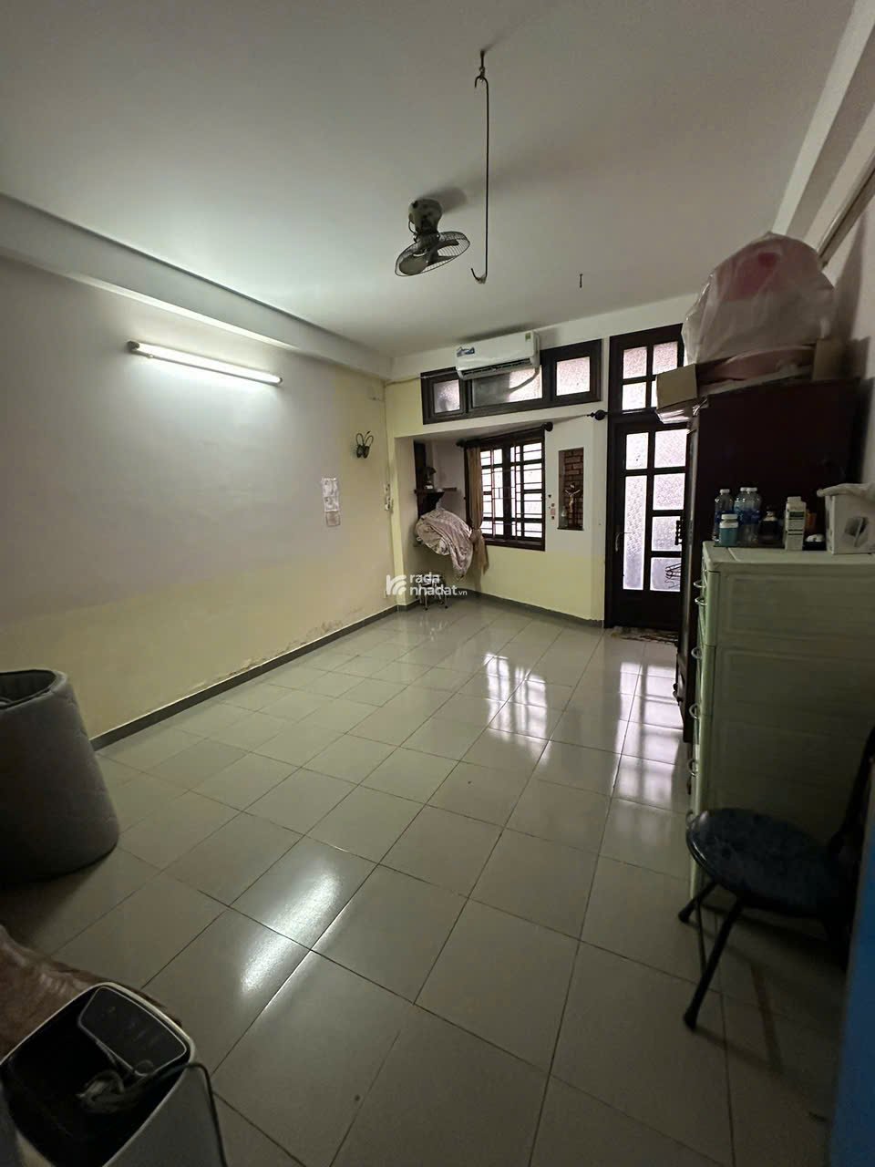 Bán nhà mặt phố Lê Thúc Hoạch, chỉ 11 tỷ tl ... view đẹp, giá cực chất !