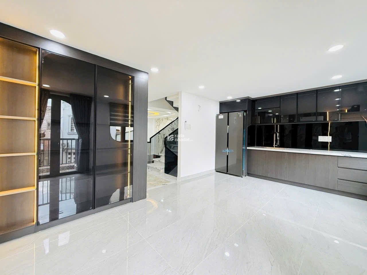 Chú Ngọc bán gấp nhà 48m2 đường Huỳnh Đình Hai, P24, Bình Thạnh. Xây 4 tầng, hẻm 6m