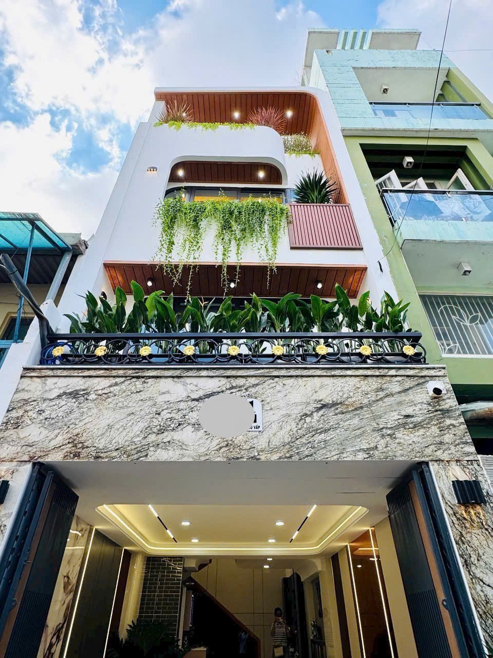 Hạ giá bán gấp nhà 37m2 đường Âu Dương Lân, P3, Q8. Xây 4 tầng, hẻm oto 5m, sổ riêng. Giá 3 tỷ 550