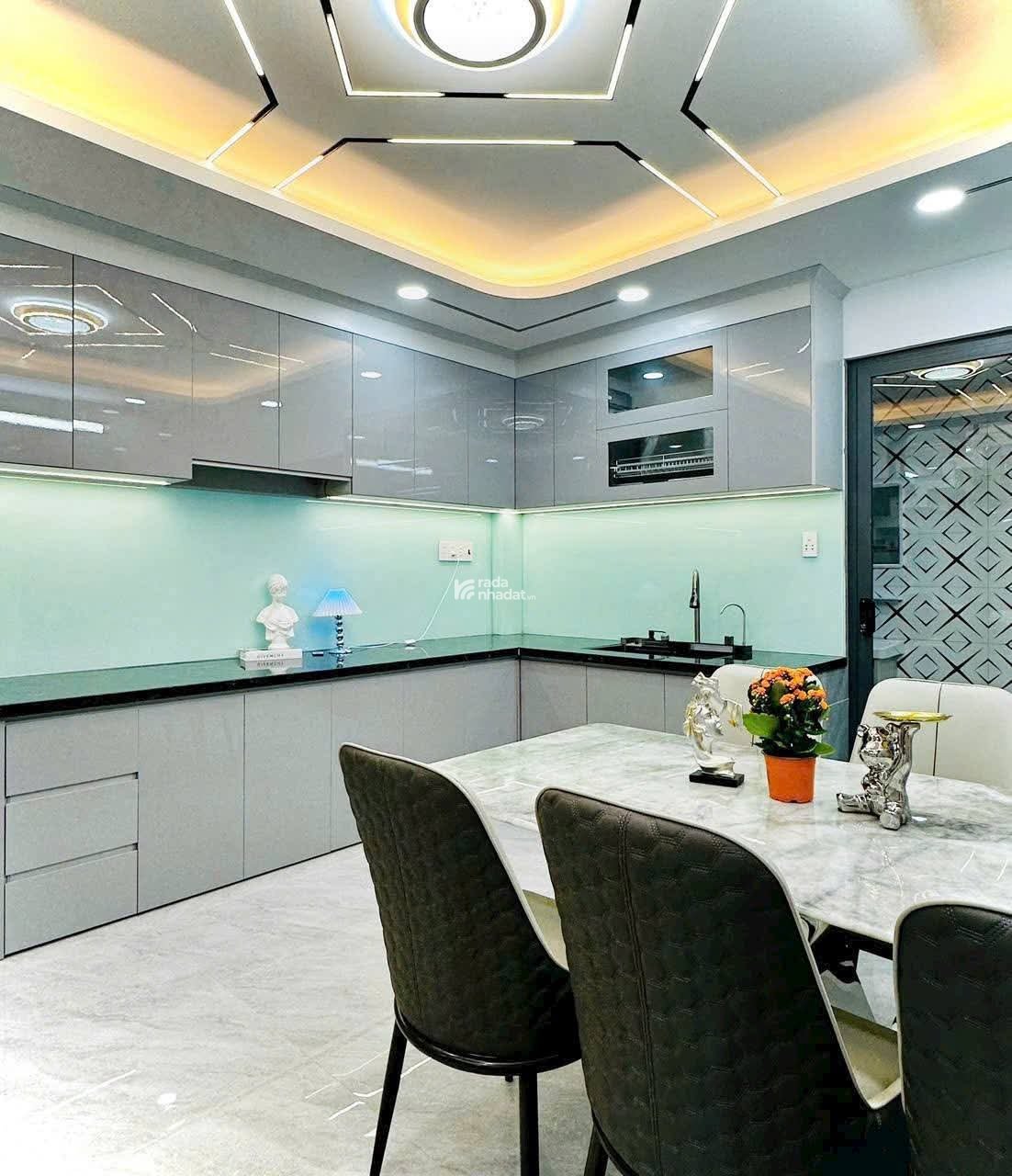 Bán nhà 1/ Bình Tân, cách chợ gò xoài 50m.