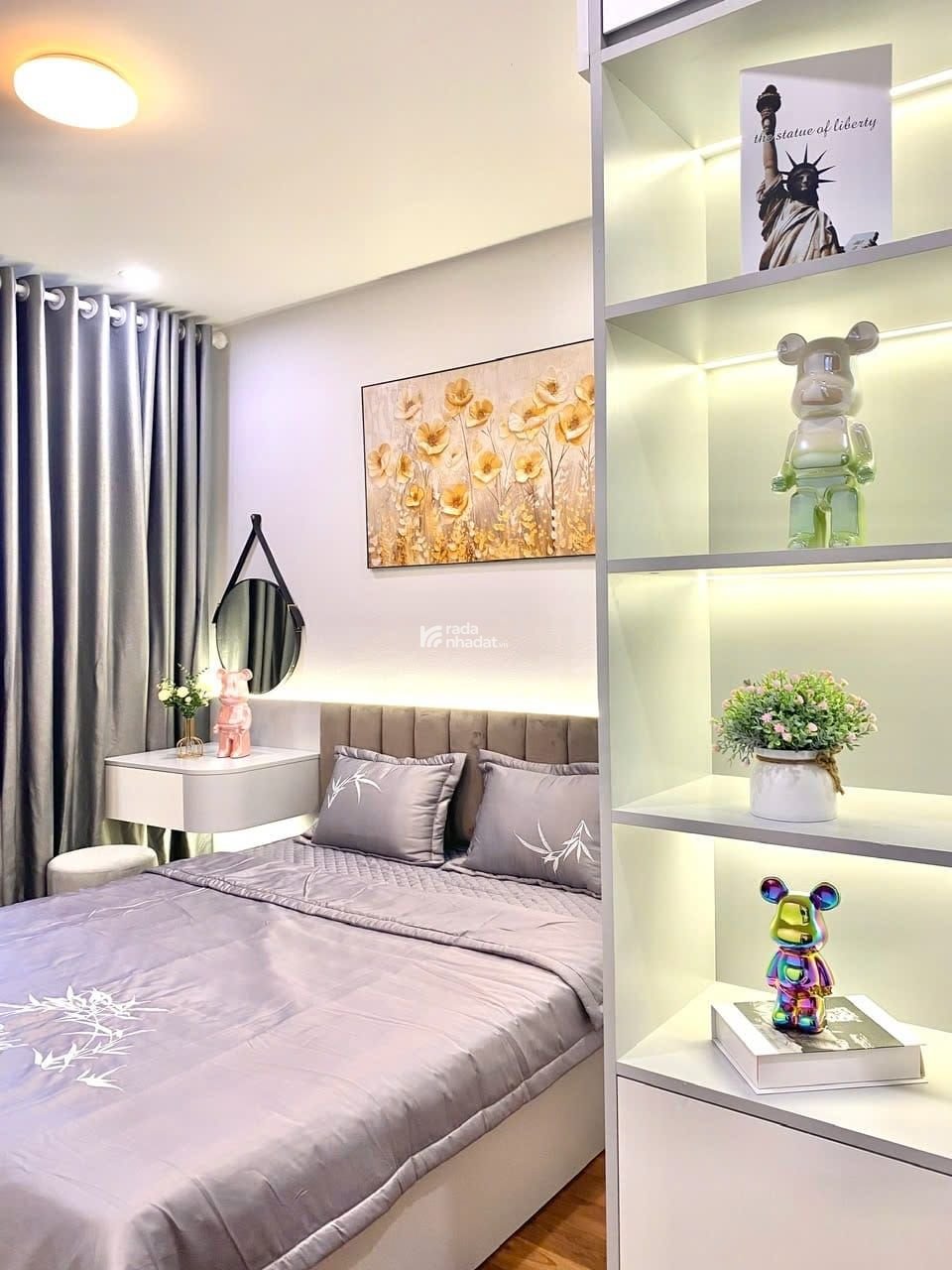 Chính chủ bán căn hộ 78,4m2. Tầng cao, căn góc, full nội thất, cửa TN ban công DB. 2PN - 2VS