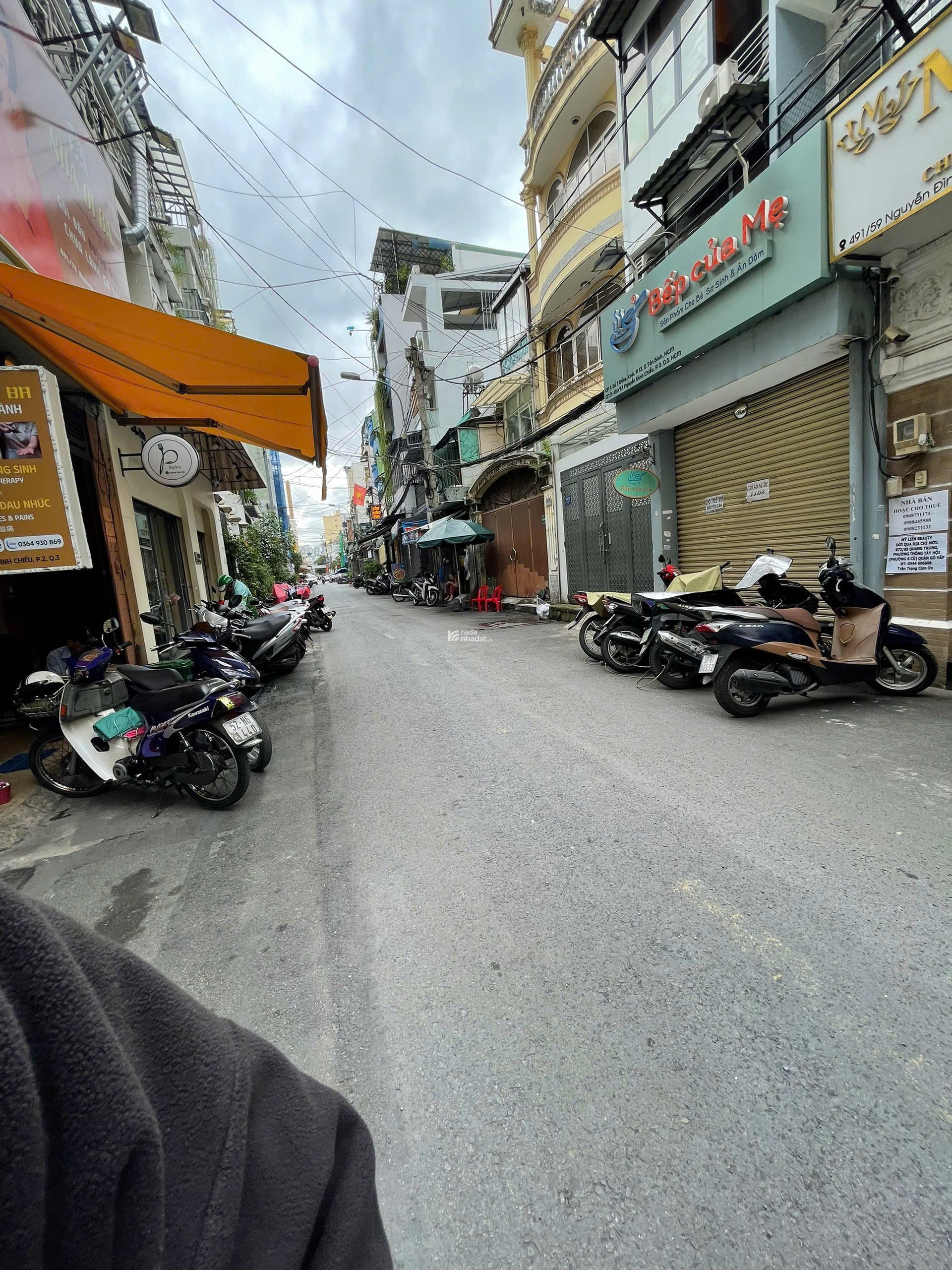 SIÊU PHẨM VIEW KÊNH - HOÀNG SA Q1 - NHÀ ĐẸP 5PN - THUÊ KHOÁN ỔN ĐỊNH 37TR/THÁNG