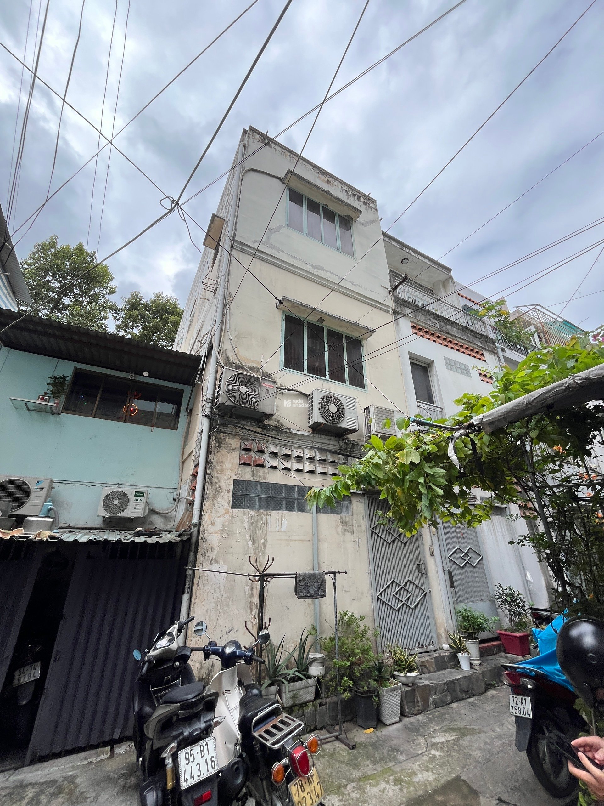 SIÊU PHẨM VIEW KÊNH - HOÀNG SA Q1 - NHÀ ĐẸP 5PN - THUÊ KHOÁN ỔN ĐỊNH 37TR/THÁNG