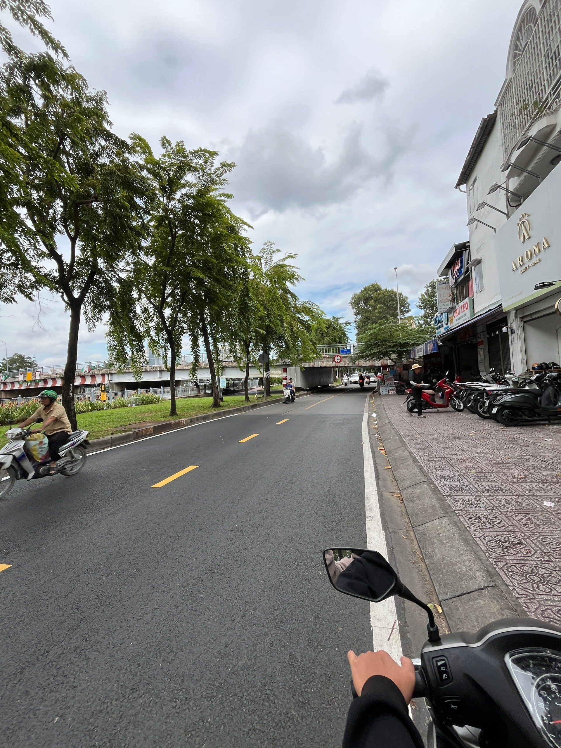 SIÊU PHẨM VIEW KÊNH - HOÀNG SA Q1 - NHÀ ĐẸP 5PN - THUÊ KHOÁN ỔN ĐỊNH 37TR/THÁNG