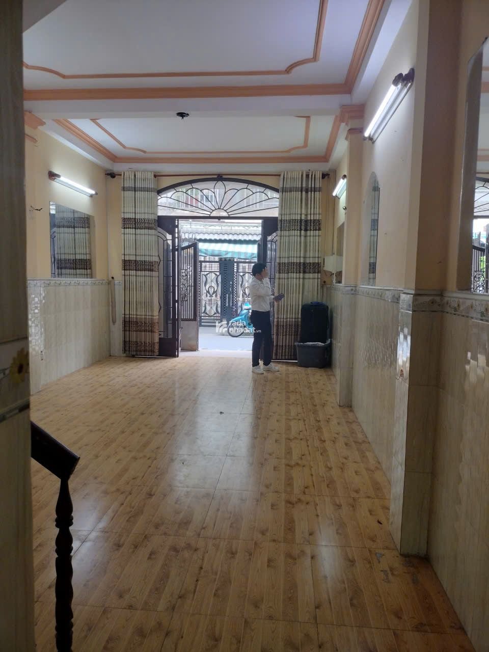 Nhà HXH 6m Lê Văn Quới, 52m2, 4 tầng, chỉ 5.35 tỷ TL, tiện ở  KD