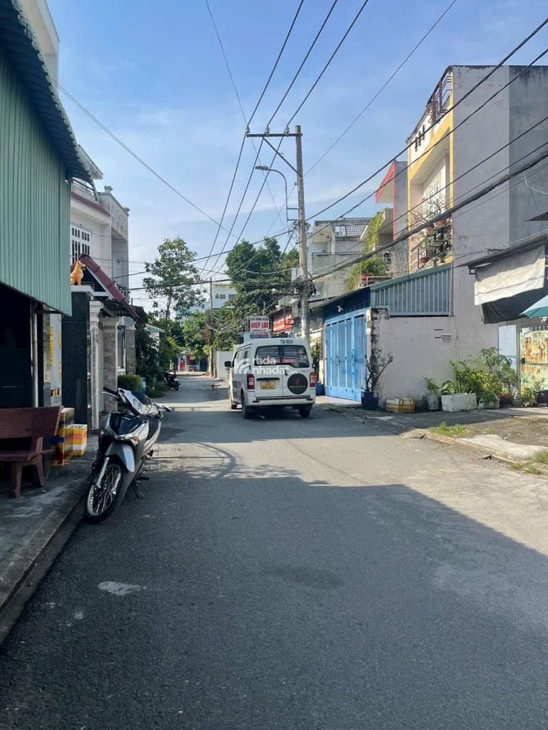 NHÀ CẤP 4 DT 103m2 MẶT TIỀN ĐƯỜNG SỐ – KẾ ĐƯỜNG ĐÌNH PHONG PHÚ, TĂNG NHƠN PHÚ B, Q9