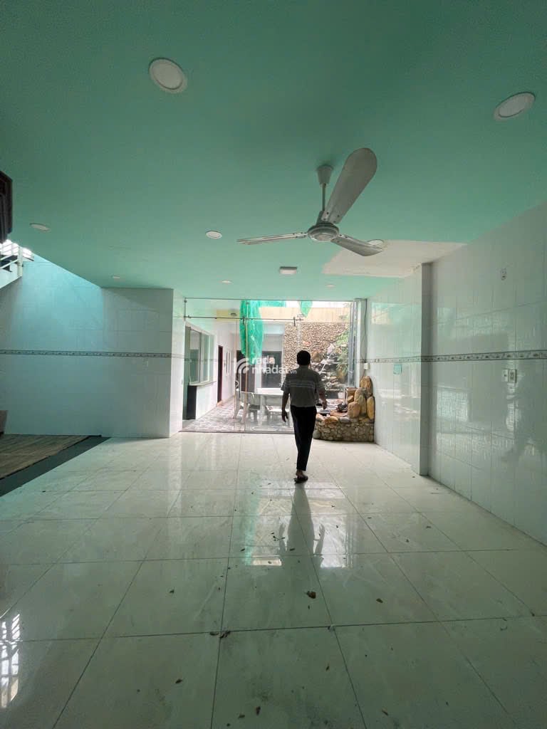 Tòa nhà 5 tầng MT đường Gò Dầu, 216m2, ngang 10m, Doanh thu hơn 2 tỷ