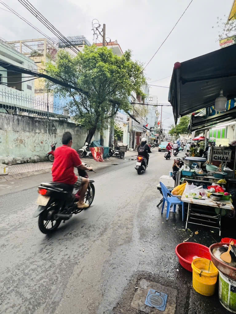 MTKD đường 100 Bình Thới, Quận 11, 4x12m - 4 Tầng ở ngay - 6 tỷ 300 tr
