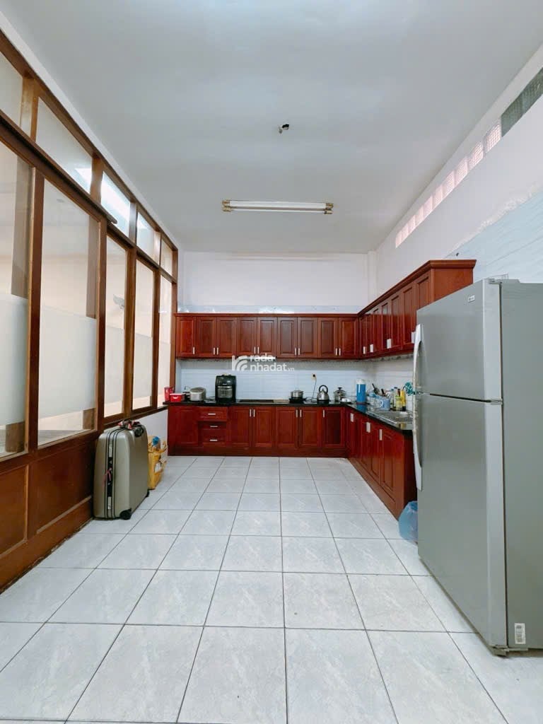 Tôi Chủ nhà cần bán căn nhà bán biệt Thự Pháp Số 112/8 Hoàng Diệu phường 13 Quận 4.  