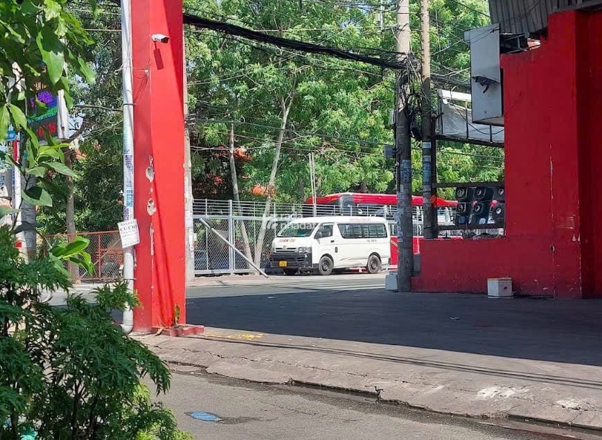 MẶT TiỀN BÌNH LONG- LÔ GÓC 2MT- 520m2- KHO XƯỞNG-