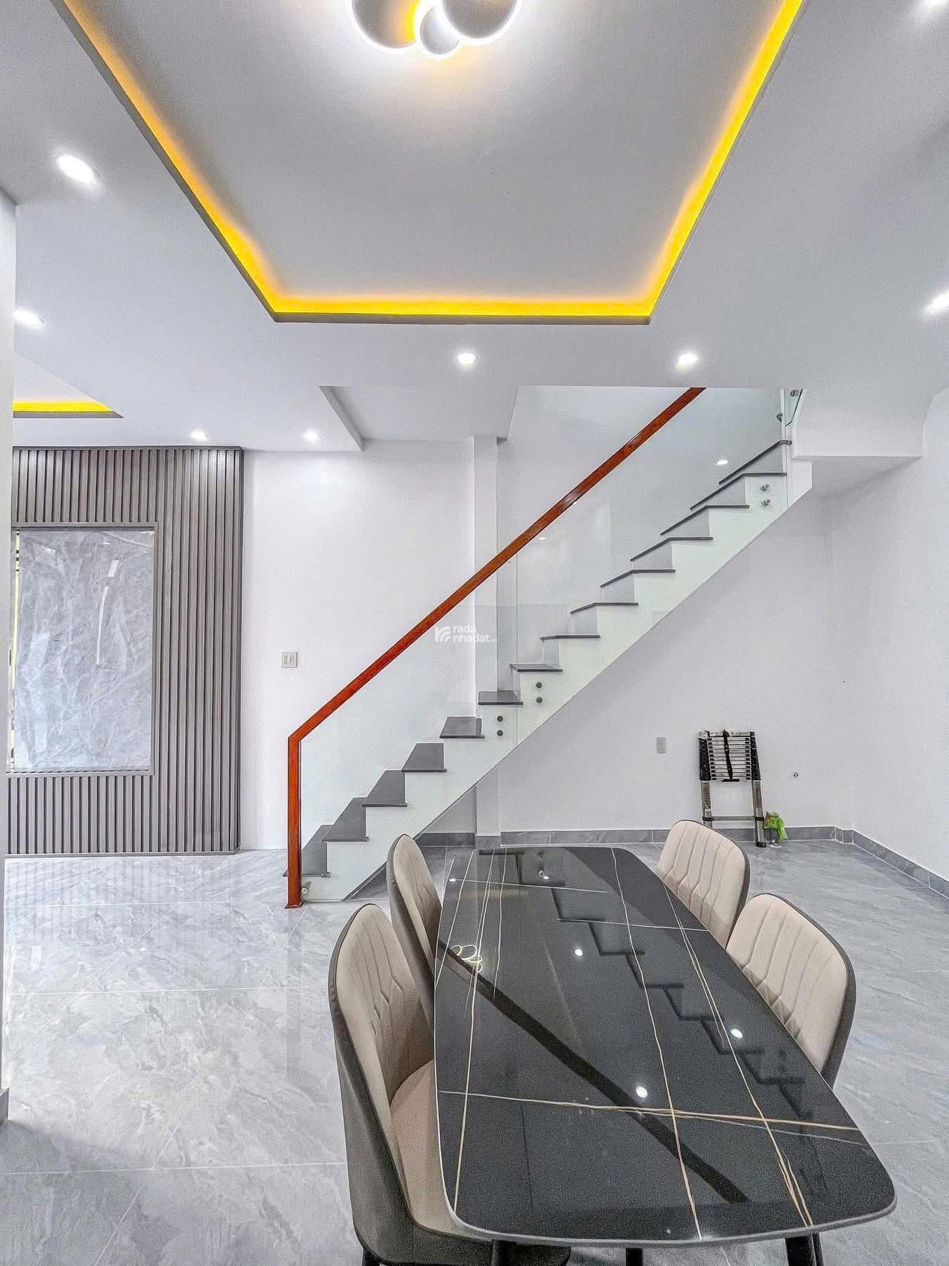 Bán Nhà Lầu Mới Xây - Trả trước 700 Triệu Vào Ở Ngay