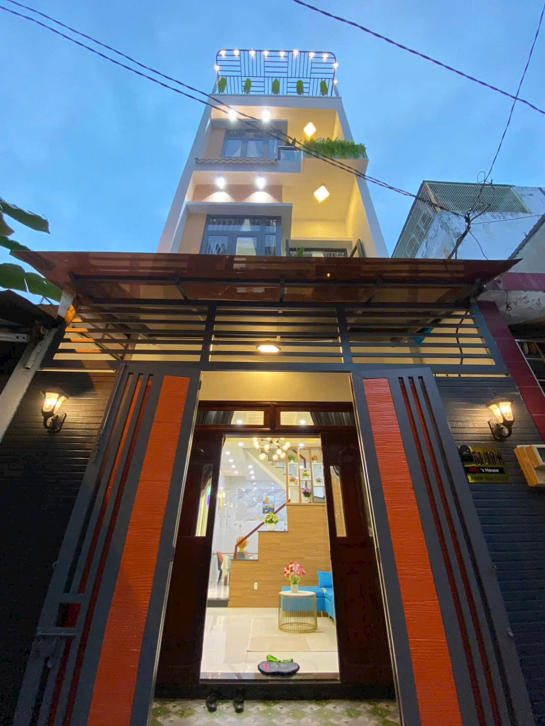 Cô Cẩm bán 5 tỷ 550 nhà 68m2 đường Nguyễn Xí, P26, Bình Thạnh. Xây 4 tầng, hẻm 6m