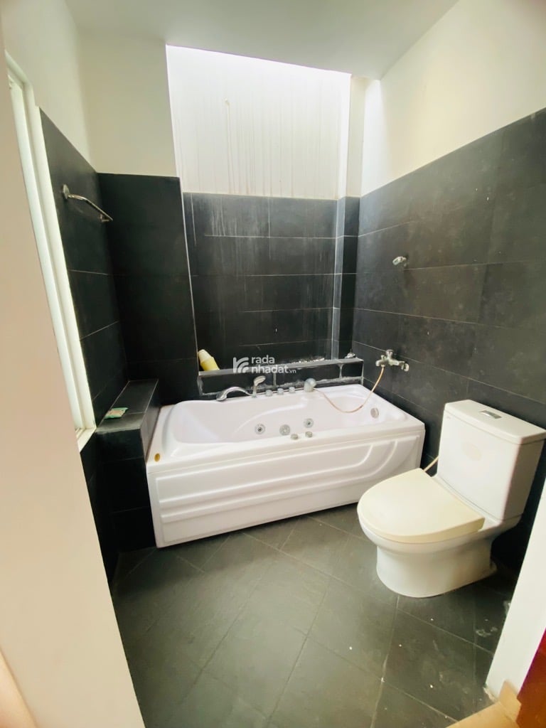 NHÀ ĐẸP 4 TẦNG - 80M2 - NGANG 5.3M - HẺM NHỰA XE HƠI THÔNG - GẦN CHỢ TÂN BÌNH - 9 TỶ 400 TL
