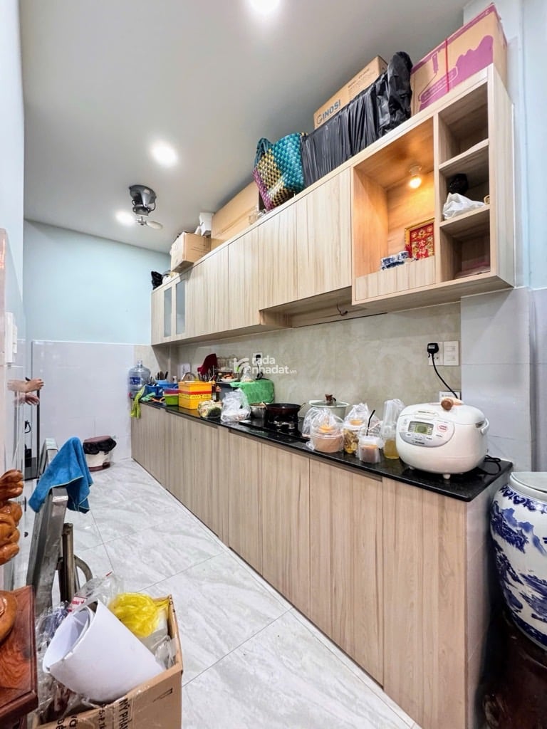 CÓ NGAY NHÀ VỊ TRÍ ĐẸP HẺM THÔNG - NHÀ 2 TẦNG QUÁ ĐẸP KIÊN CỐ - 48M2 - NGAY  