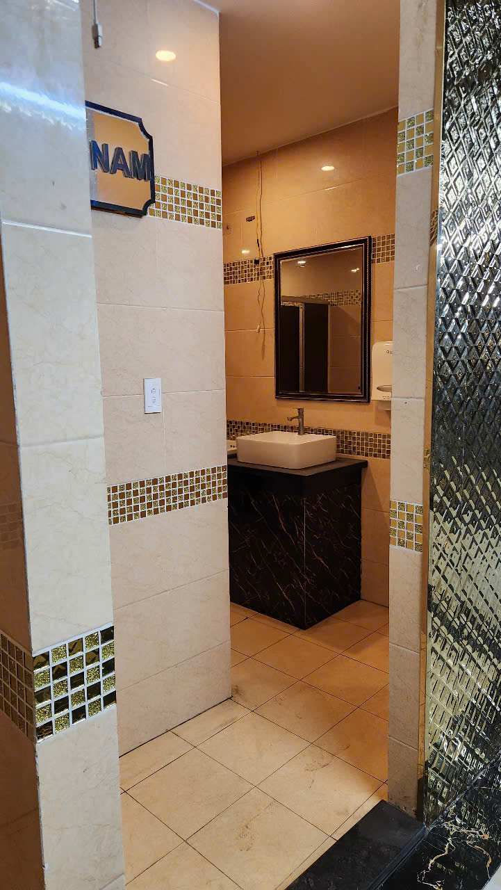 Bán building căn góc 2 mặt tiền khu Út Tịch Tân Bình Hầm  7 tầng Giá 150 tỷ