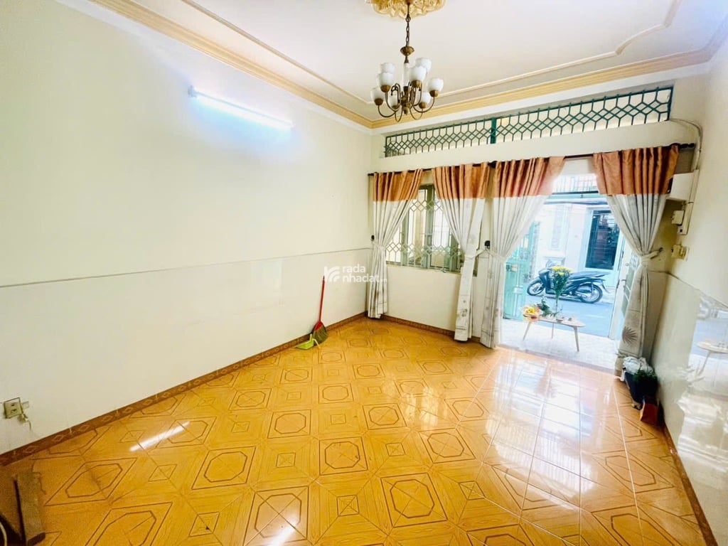 SIÊU PHẨM NGAY PHỔ QUANG - VIP SÂN BAY - CHỦ HỢP TÁC - 3 TẦNG GẦN MẶT TIỀN - 64M2 (4.2x15.5)