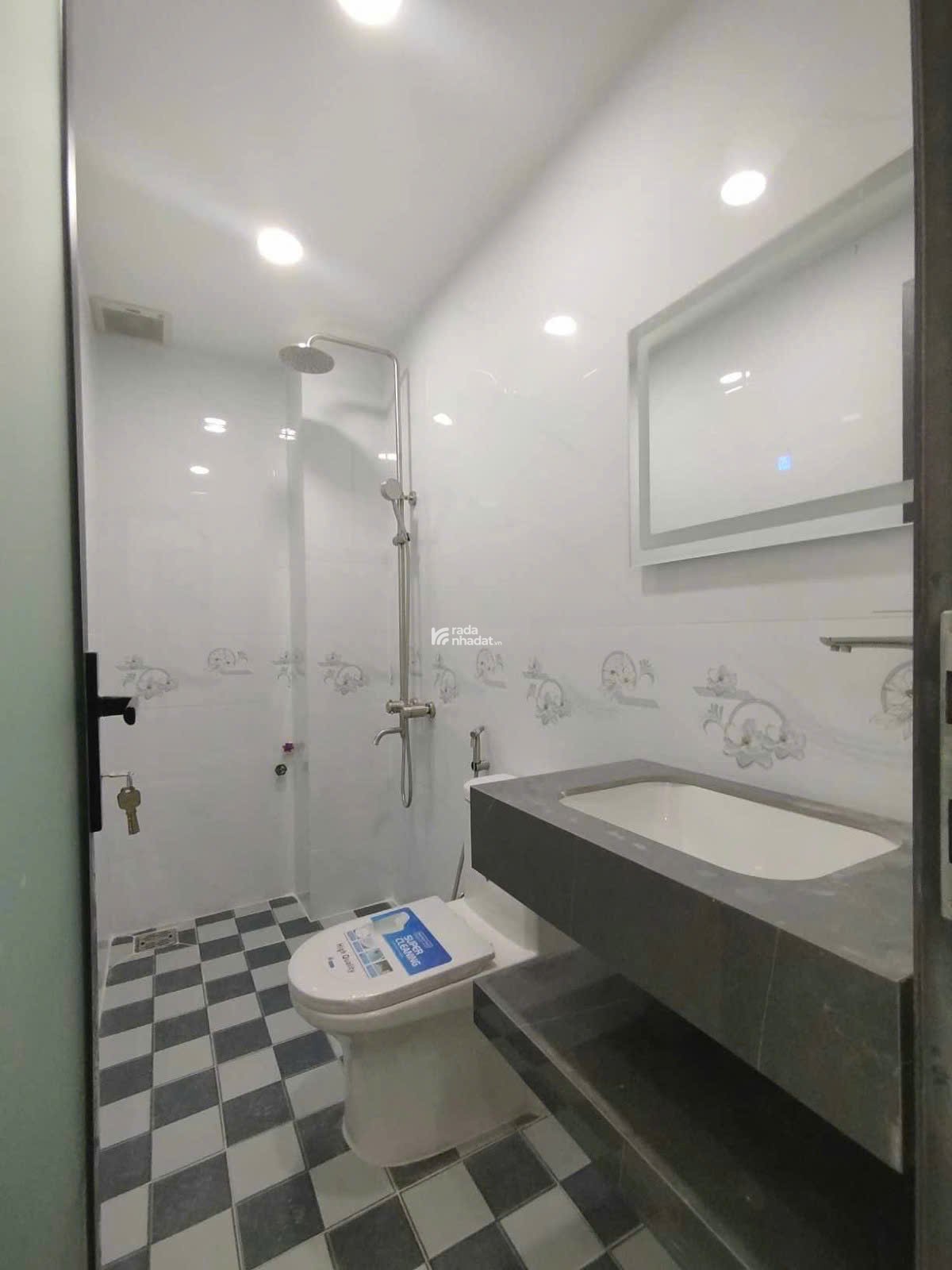 BÁN NHÀ HẺM XE HƠI ÂU DƯƠNG LÂN - NHÀ MỚI ĐẸP, VÀO Ở NGAY!