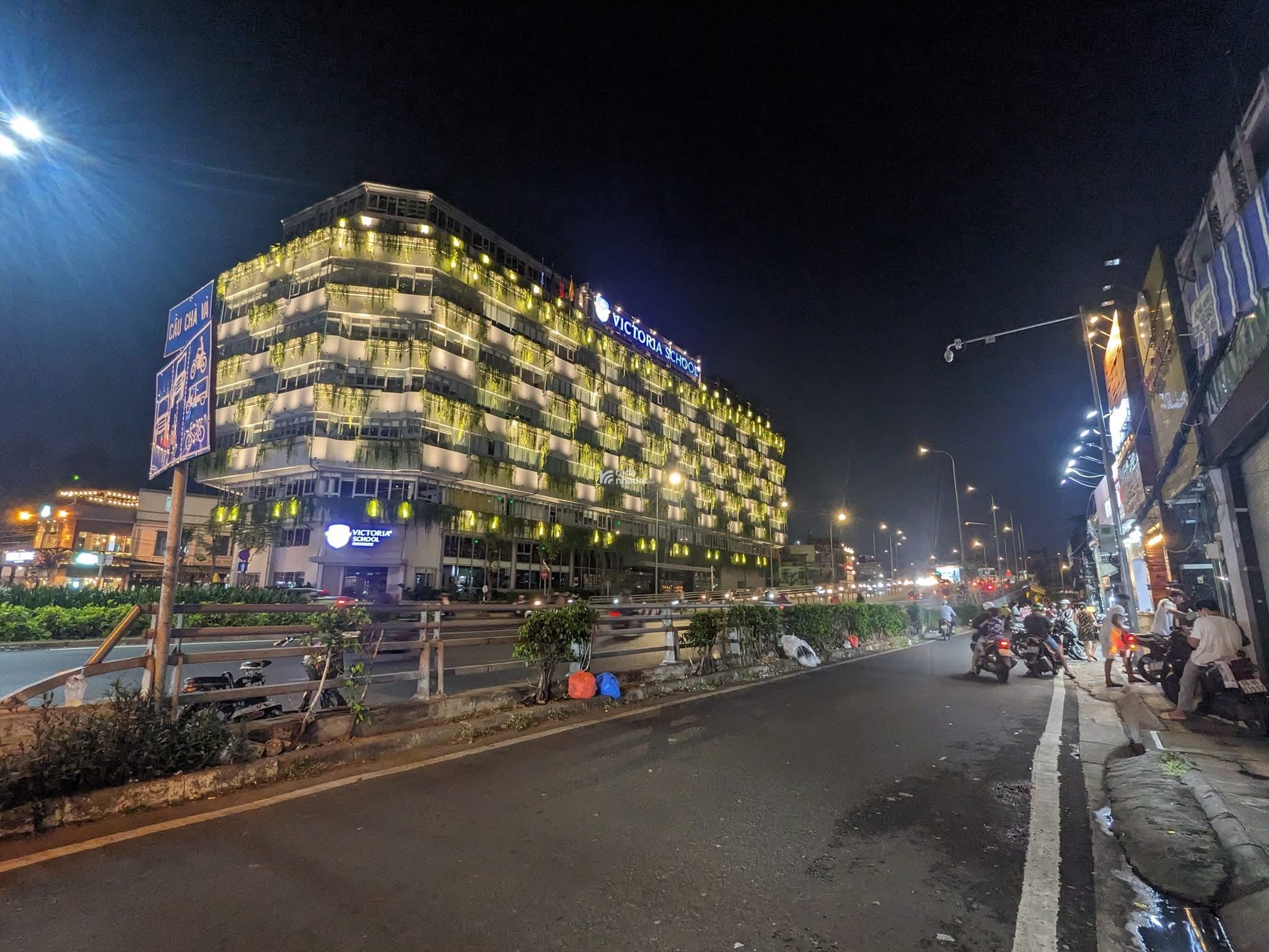 180M2 NHÀ MẶT TIỀN 3T VỪA Ở VỪA KINH DOANH THU NHẬP THÊM 20TR/TH NHỈNH 80TR/M2