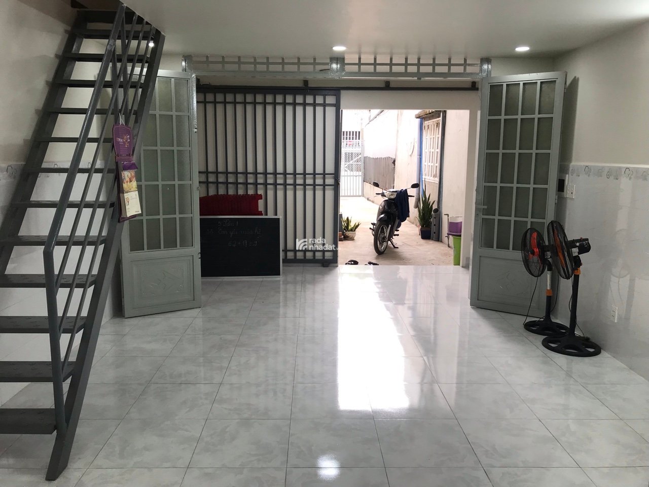 Bán nhà Sổ hồng riêng 71.5 m2 xã Hưng Long, TP.HCM đường Văn Tiến Dũng