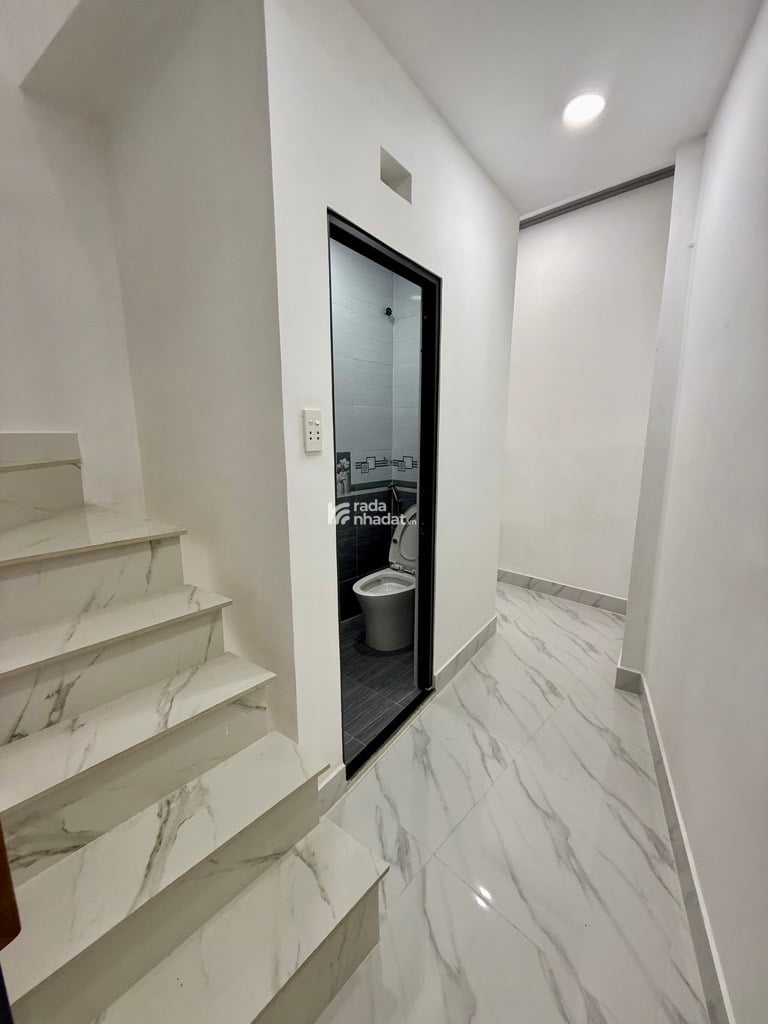 Bán nhà Hậu Giang  vài bước hẻm xe hơi 