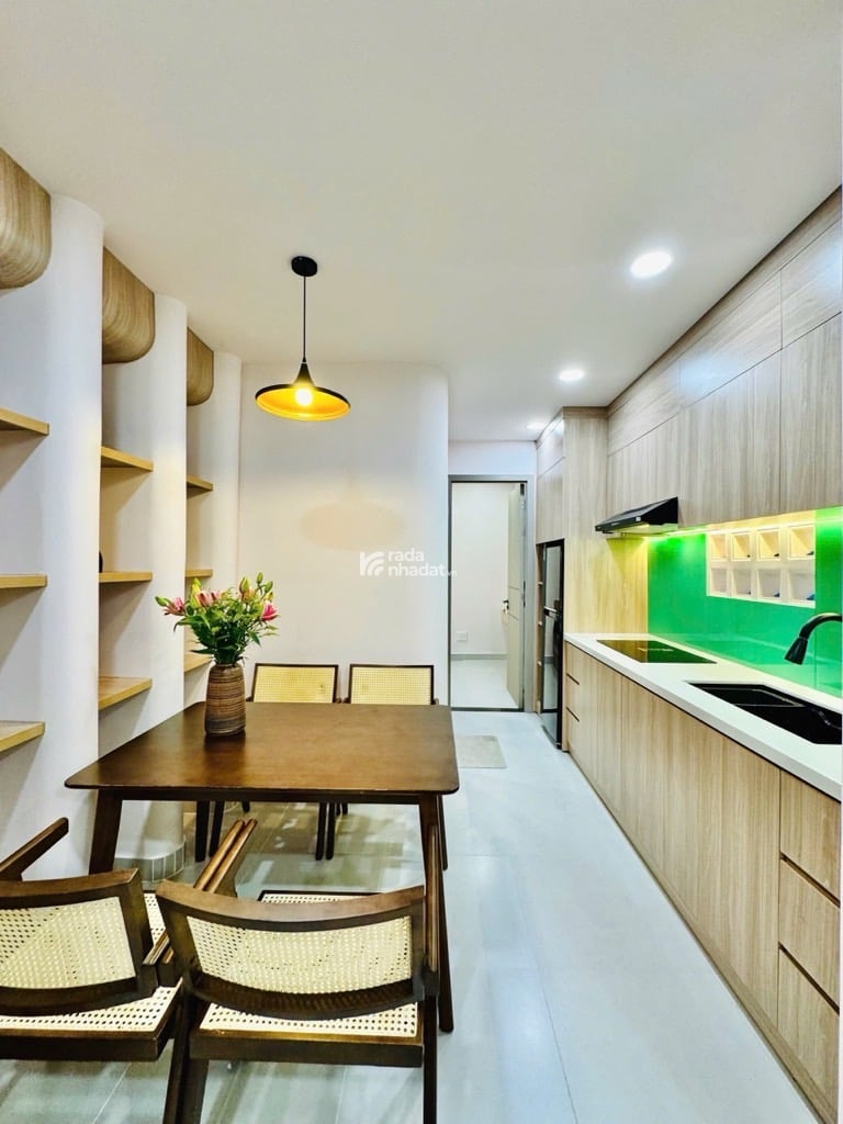 Bán gấp nhà ngộp BÌNH THẠNH-P.26 .-DTSD 45.8m2 - 4 tỷ 68 lô góc 2 mặt hẻm 3 PN