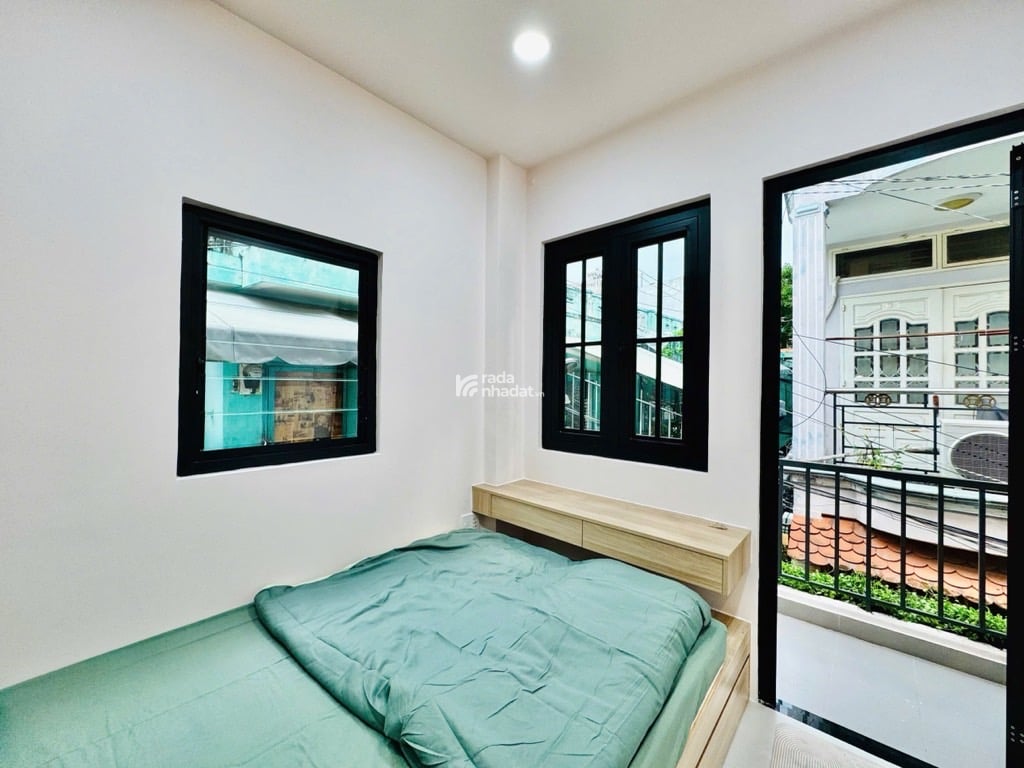 Bán gấp nhà ngộp BÌNH THẠNH-P.26 .-DTSD 45.8m2 - 4 tỷ 68 lô góc 2 mặt hẻm 3 PN