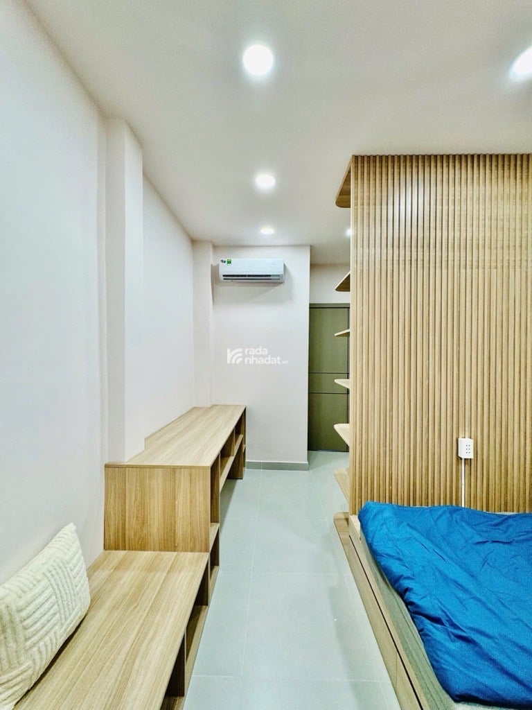 Bán gấp nhà ngộp BÌNH THẠNH-P.26 .-DTSD 45.8m2 - 4 tỷ 68 lô góc 2 mặt hẻm 3 PN