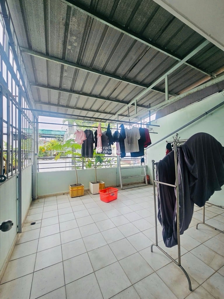 TÂN BÌNH - KHU CHỢ VẢI - 60M2 4 TẦNG BTCT - HẺM XE VF3 