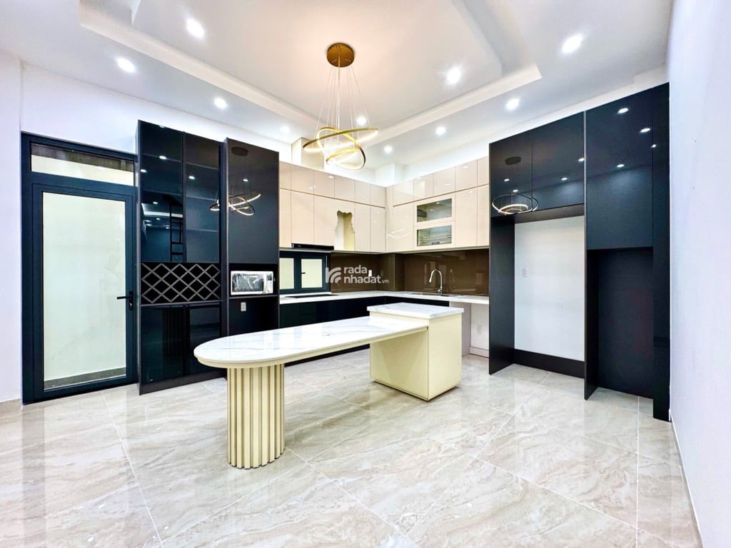 HẺM XE HƠI NGUYỄN THƯỢNG HIỀN, BÌNH THẠNH, 4 TẦNG CÓ KC Ở NGAY. GIẢM 350TR CHỈ 12T 