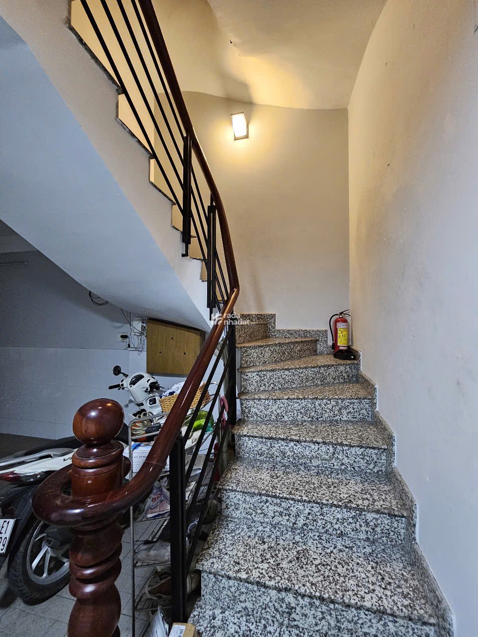 BÁN NHÀ 5 TẦNG_HXH VIP HUỲNH VĂN BÁNH, P. PHÚ NHUẬN_DT: 4,1x21m_CN: 85.4m2_GIÁ 15.7 TỶ