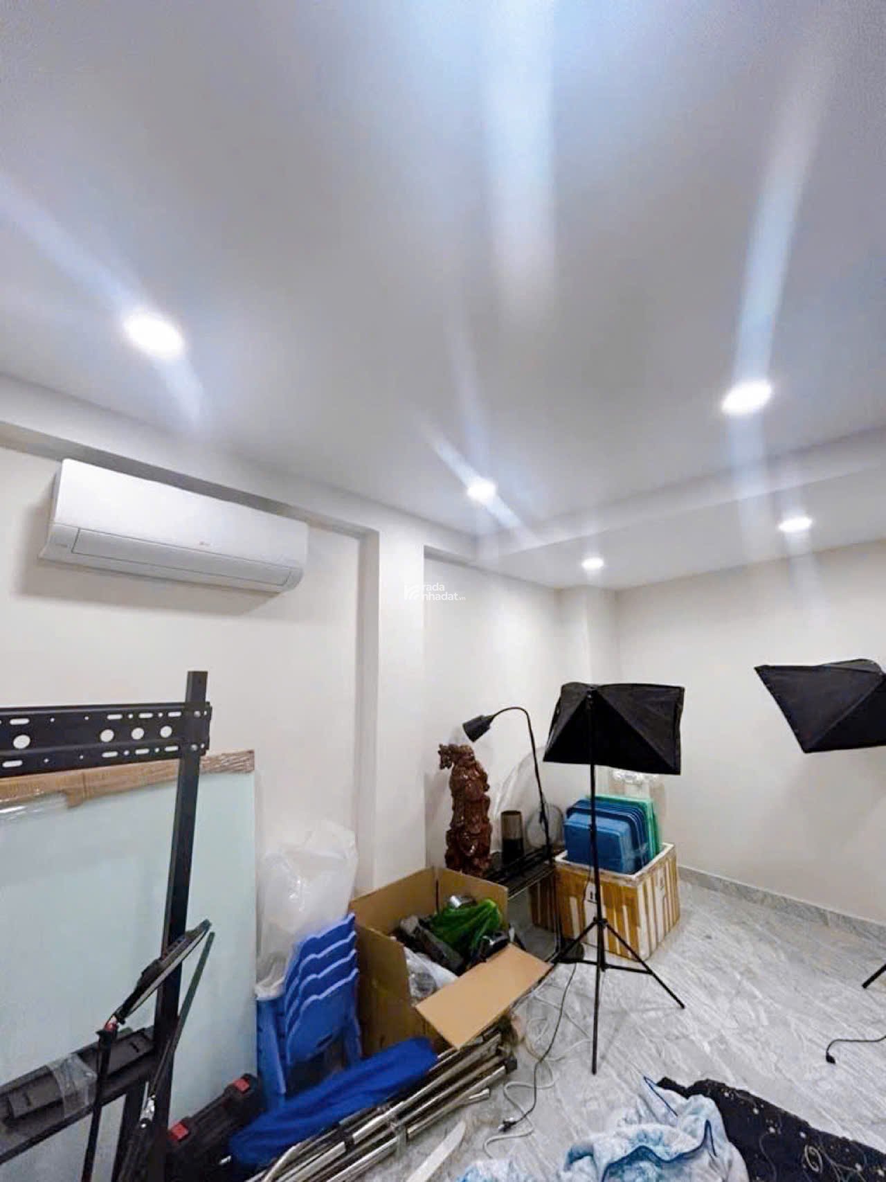 Nhà hẻm Nguyễn Thị Minh Khai , QUẬN 3 , 5 x 6 m , 4 Tầng , 5.5 tỷ