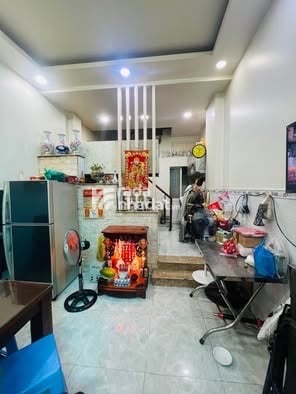  Quận 5 Nhà Sư Vạn Hạnh. 32m2, 3PN, 3WC. khu náo nhiệt gần, BV, Siêu Thị, Trường học. Chỉ 4T690