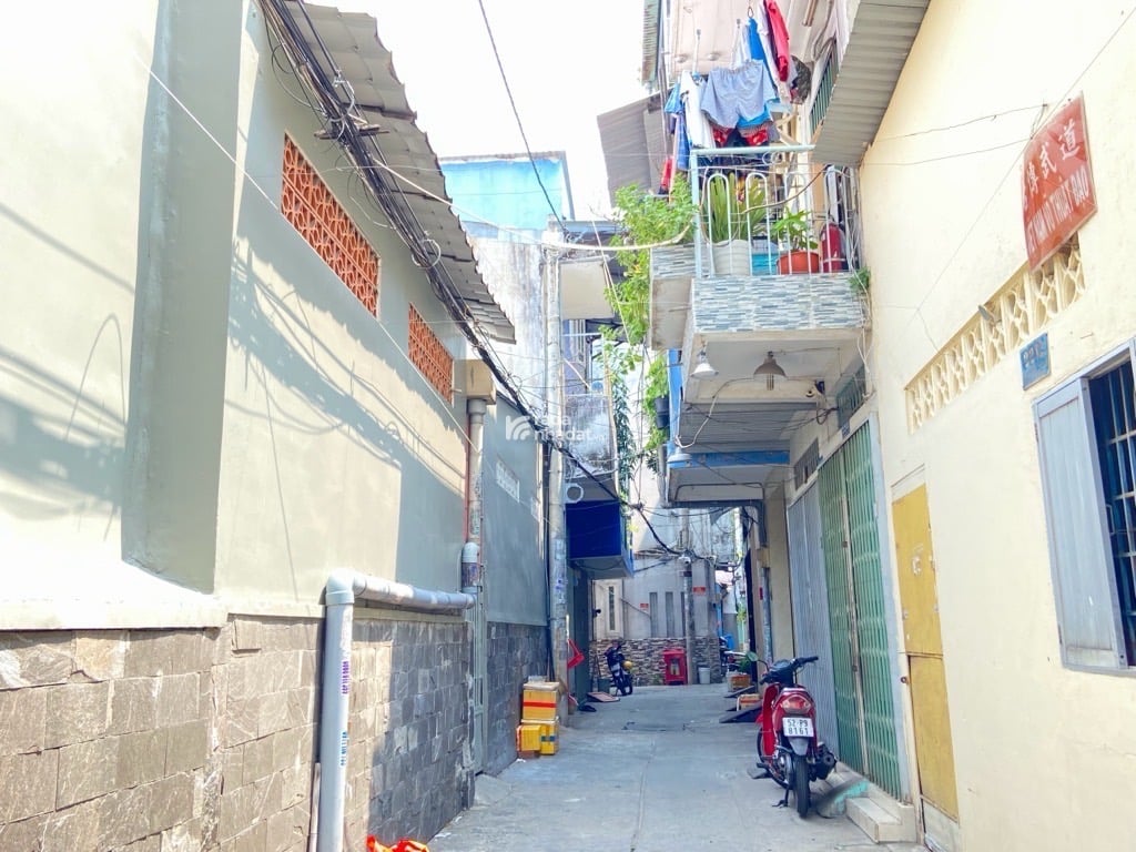 SÁT Q10, HXH THIÊN PHƯỚC, TÂN BÌNH, 131M2 CÓ KC Ở NGAY. GIẢM 550TR CHỈ 6.3T TL 